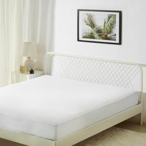 Amazon Basics Waterproof Mattress Protector, Bed Bug and Dust Mite Barrier