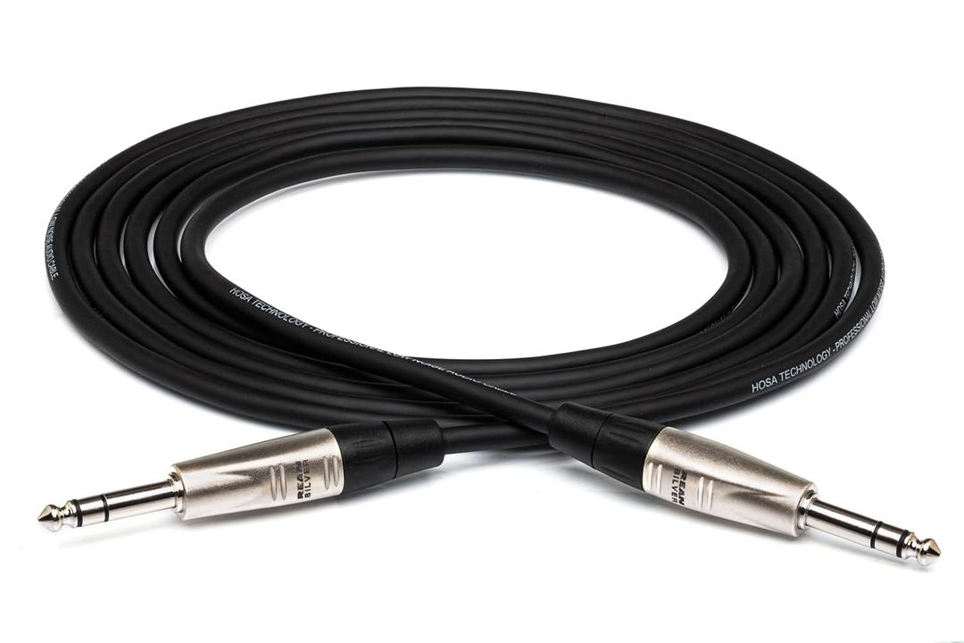 Hosa HSS-005 Pro Balanced Interconnect, REAN 1/4 Inches TRS to Same, 5 Feet