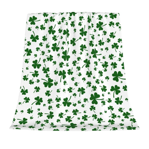 St. Patrick's Day Green Shamrocks Flannel Fleece Throw Blanket 60"x80" Luxury Soft Warm Blanket Lightweight Super Cozy Plush Blanket Throws for Couch Bed Sofa