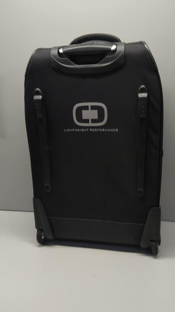 Ogio Performance Wheeled Luggage Travel Bag 23”413008 Black EUC