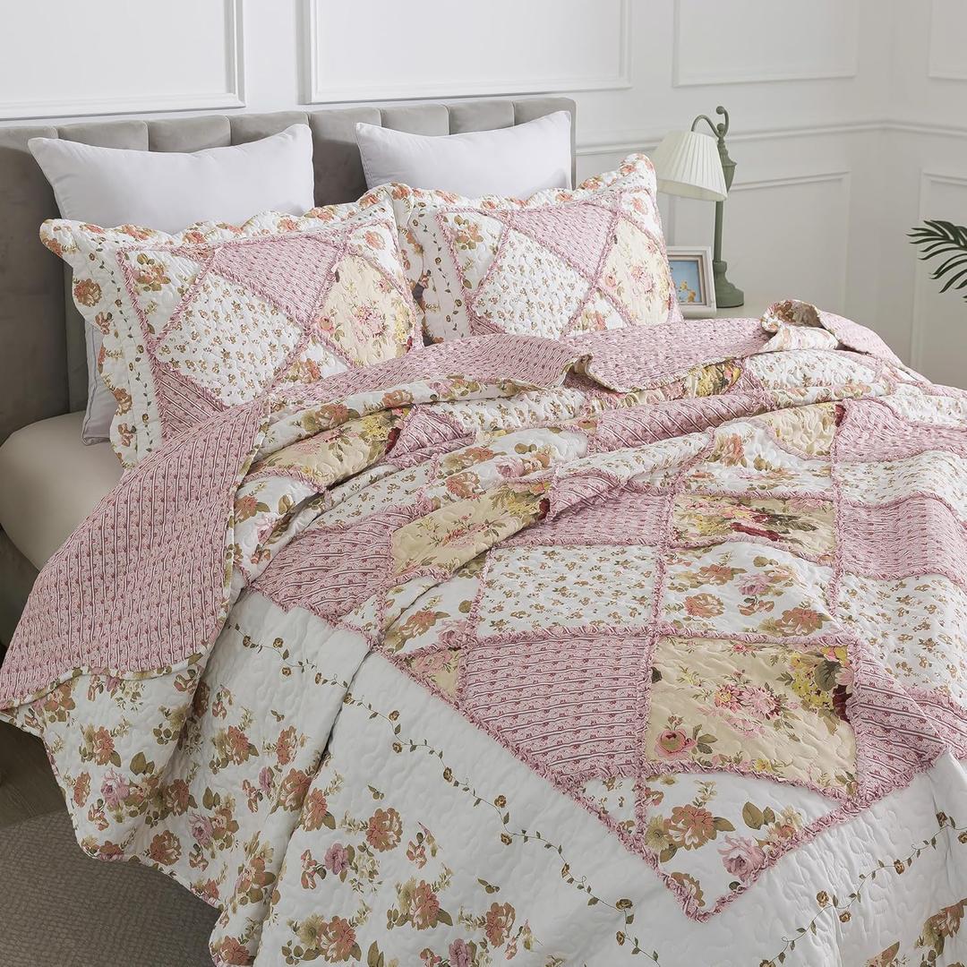 HoneiLife Quilt Set King Size - Fluffy Bedspreads 106x96, Microfiber Quilts 3-Piece, Patchwork Coverlet Rustic Bedding Sets All Season Quilts (Dried Rose Pink-tufted)