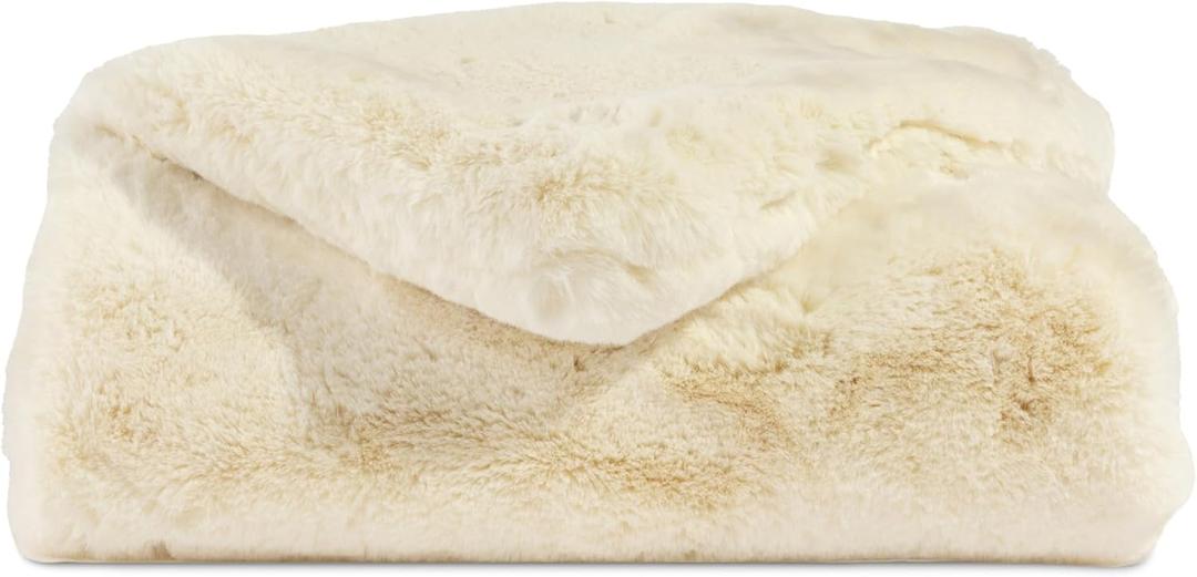 Cozy Earth Cuddle Blanket - Faux Fur Ultra-Soft Luxury Throw Blanket - Thick & Cozy Oversized Design for Lounging or Sharing - Machine Washable - Oversize Throw 80" x 60" Crme