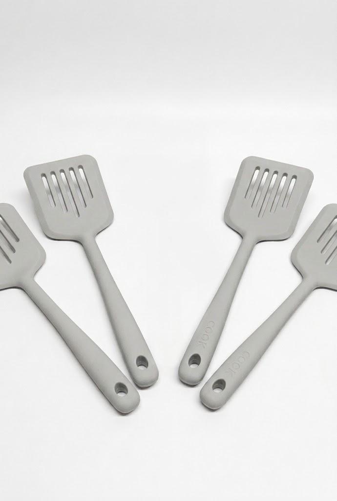 4 x set of light gray, flexible silicone slotted turners