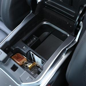 for Land Rover Range Rover Vogue/Sport 2013-2017 ABS Car Center Console Armrest Storage Box Phone Tray Glove Organizers Box, with Refrigerator