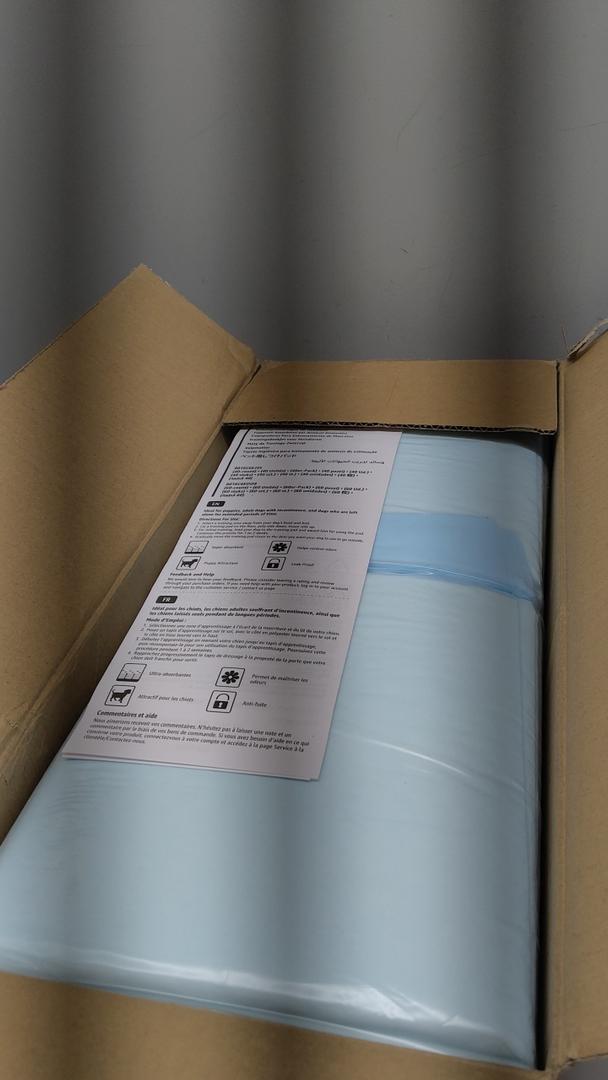 Basics LeakProof Dog and Puppy Potty Training Pee Pads with QuickDry 5Layer Design, Housebreaking, Standard Absorbency, XLarge, 28 x 34 Inch, Blue & White, 60Pack