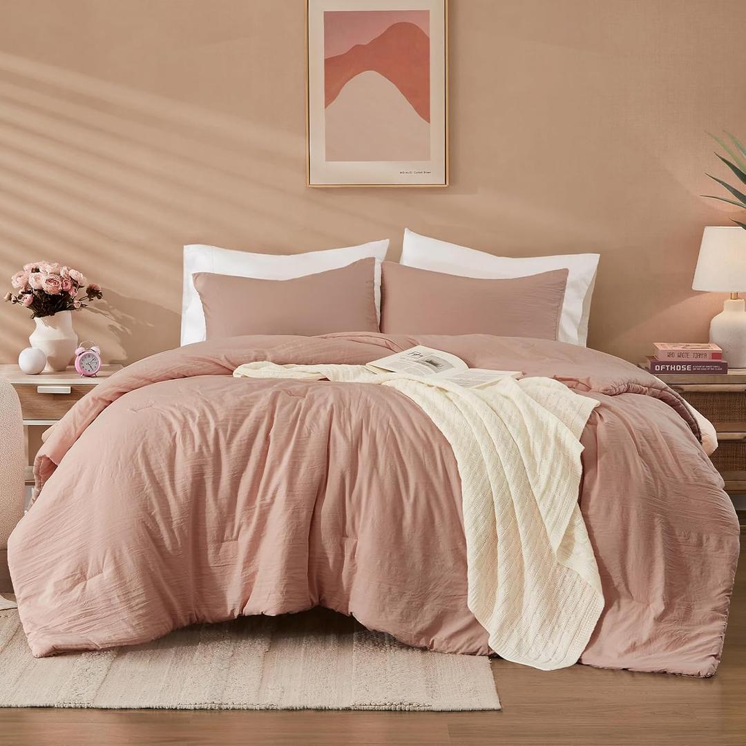 WRENSONGE Queen Comforter Set - 3 Pieces Dusty Pink Comforter Prewashed Soft Lightweight for All Seasons, Fluffy Down Alternative Comforters Queen Size with 2 Pillow Shams