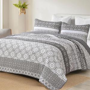WONGS BEDDING Grey Boho Quilt Queen Set,Bohemian Floral Striped Patchwork Bedspread Coverlet Set with 2 Pillowcases,Lightweight Microfiber Bohemian Bedding Set Queen 96"x90"