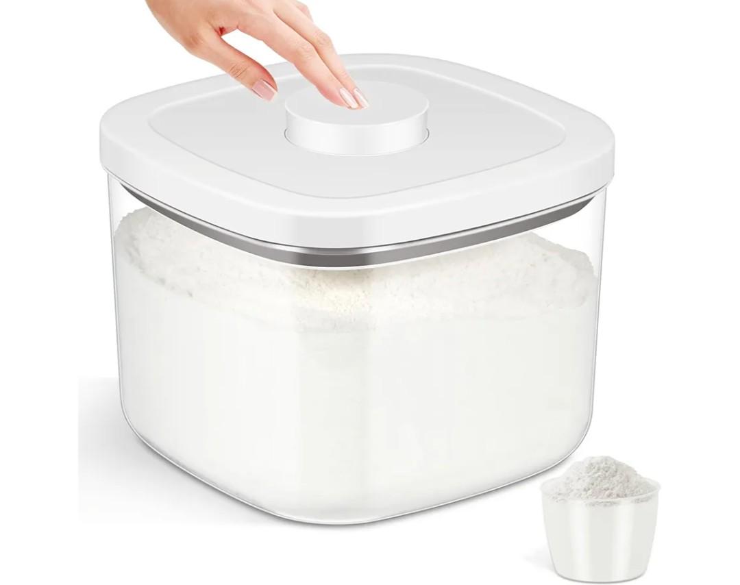 Airtight Rice Container 10 Lbs, Clear Plastic Food Storage Container Bin For Flour Sugar, Dry Food Holder with Easy Locking Lid for Kitchen Pantry Organization and Storage