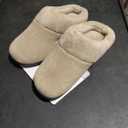 isotoner womens Classic Clog Non-slip Memory Foam Slippers
(8.5-9)