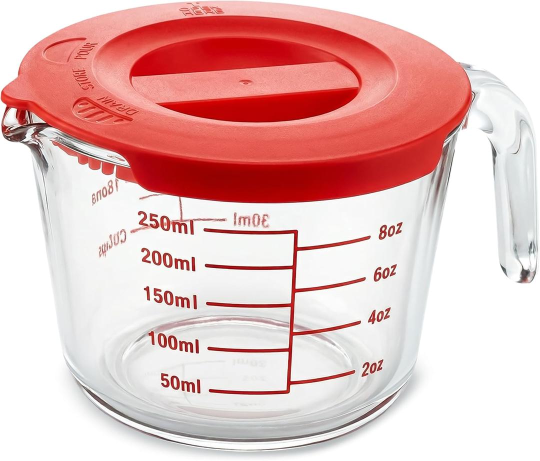 NutriChef 1 Cup Glass Measuring Cup with Lid (8 oz) - Heat-Resistant Borosilicate Liquid Measure Cup with Easy-Read Scale for Cooking, Baking and Food Storage, Dishwasher and Freezer Safe