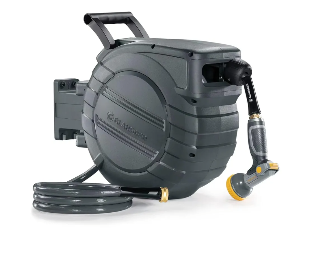 Retractable Garden Hose Reel 1/2 in x 65 ft, 2025 Upgraded Dual Ratchet Lock UV & Freeze Protection Brass Seal Slow Retraction Anti-Tangle Hose 180°Swivel Reinforced Scaffold Wall Mount