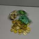 Sanwuta 600 Pcs St. Patrick's Day Gold Coins Plastic Gold Green Lucky Coins St. Patrick's Day Decorations 3 Clover Coins Shamrock Leprechaun Coins for Irish Party Table Favors