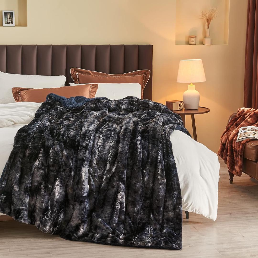 NEWCOSPLAY Super Soft Faux Fur Blanket Twin Size Tie-dye Black Sherpa Fuzzy Plush Warm Blanket for Sofa Bed (Tie-dye Black, Twin(60"x80"))