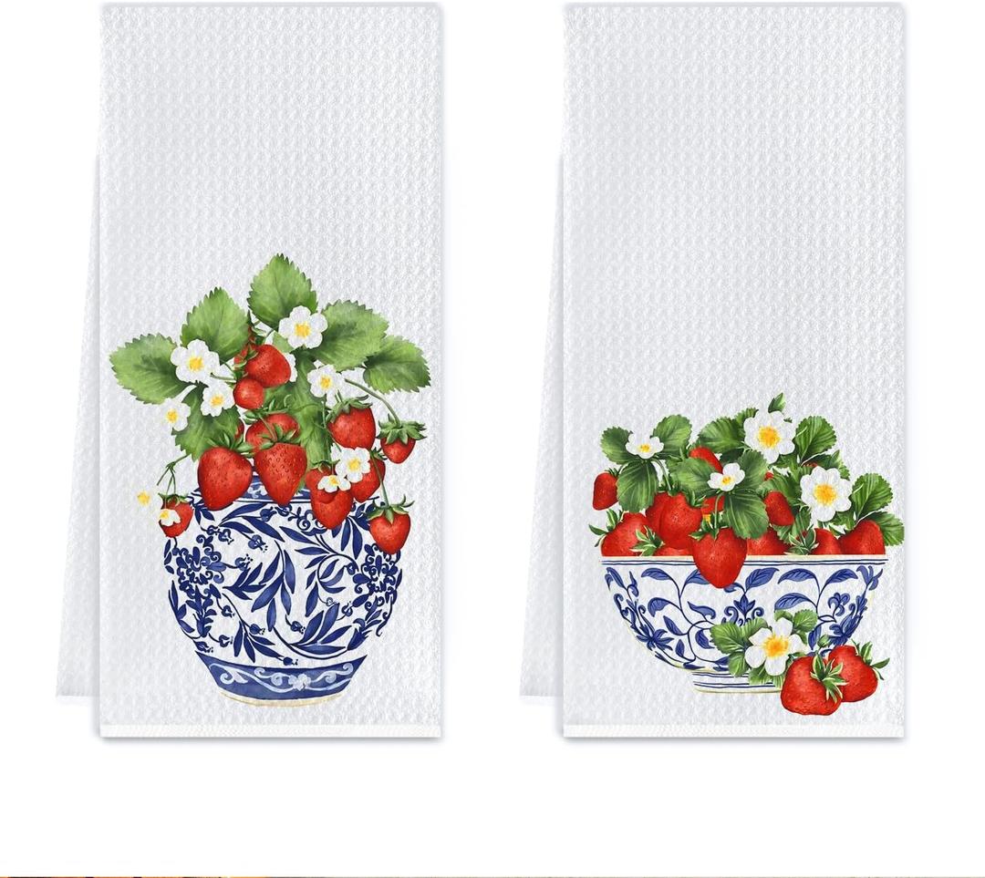 Chinoiserie Strawberry Kitchen Towels, Blue and White Porcelain Strawberry Dish Tea Towels, Grandmillennial Strawberries Fruit Hand Towel for Bathroom Kitchen, 16x24 Inch Set of 2