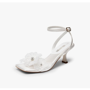 DREAM PAIRS Women's Flower Wedding Heels Cute Square Toe Slingback Low Kitten Heels Sandals with Ankle Strap 8