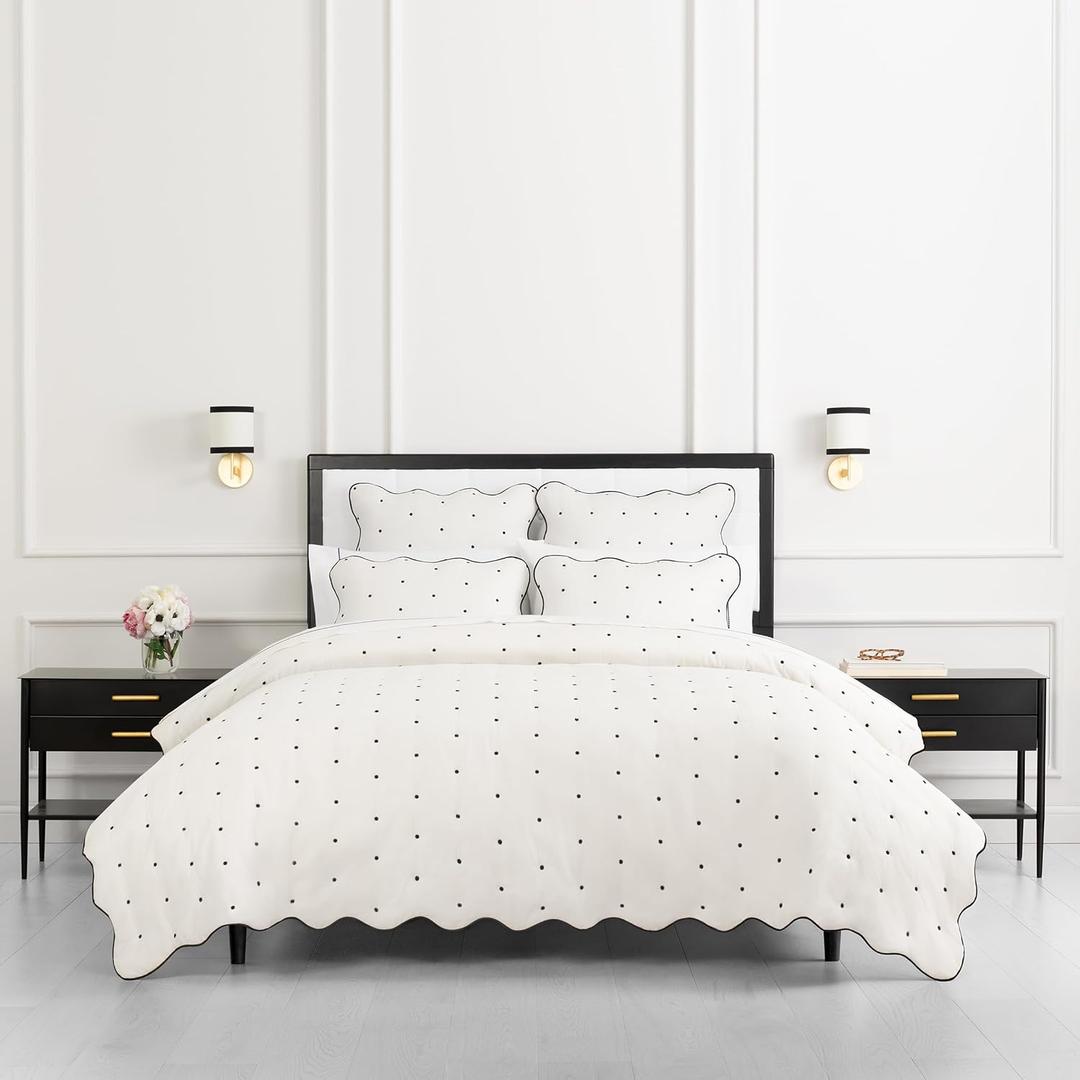 kate spade new york Scalloped Edge 3-Piece King Quilt Bedding Set, 100% Cotton Reversible Cover, All Season Warmth Bedding, Machine Washable, Marshmallow