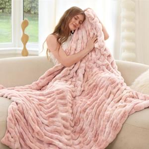 Ultra Soft Faux Rabbit Fur Throw Blanket, Cozy Fuzzy Blanket for Couch Bed, Plush Warm Decor Gifts, Luxury Thick Fluffy Blanket for Women,50x60 inches, Tie-Dyed in Pink