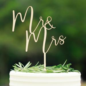 Mr & Mrs Wood Cake Topper, Bride and Groom Cake Topper Wedding Anniversary Bridal Shower, Engagement Party Decorations, Wedding Decoration, Perfect Keepsake(Design 02)