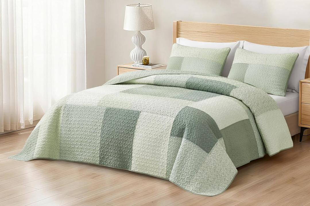 Chezmoi Collection Elm 3-Piece Chic Patchwork Quilt Set - Green Floral Striped Coverlet - Pre-Washed Cotton Lightweight Reversible Bedspread, Oversized King Size