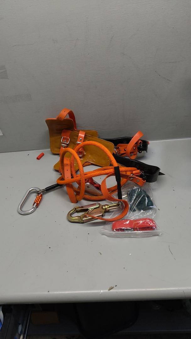 Tree Climbing Gear，Tree Climbing Spikes, Tree Climbing Gear with Adjustable Climbing Straps and Steel Core Flip Line, Rock Climbing Kit with Triple Lock Lanyard Adjuster