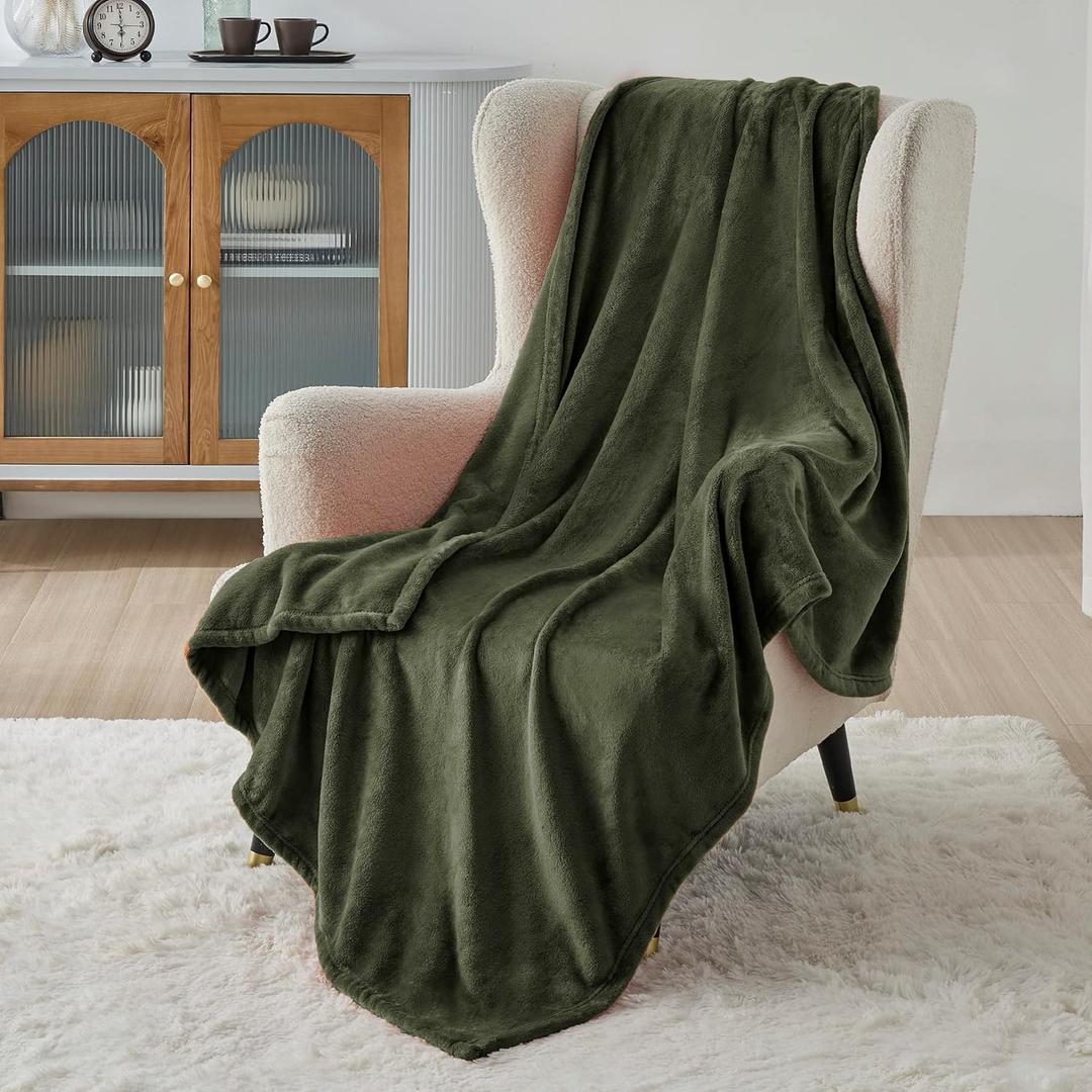 Bedsure Fleece Blanket Twin Size Olive Green - 300GSM Lightweight Plush Fuzzy Cozy Soft Warm Blanket for Bed, Sofa, Couch, Travel, Camping, 60x80 inches (Twin (60" x 80"), Olive Green)
