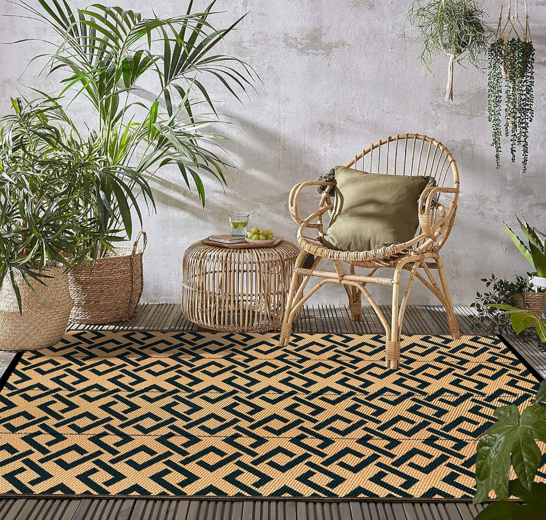 sapisel Outdoor Plastic Straw Rug 5' x 7',Outdoor Rug Plastic Straw Waterproof Mat, Clearance Patio Rug for Backyard, Deck, Picnic, Beach, Camping