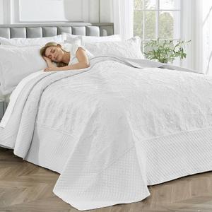 ENJOHOS Oversized King Bedspreads 128x120, California King Quilt Sets, Extra Wide Large King Size Quilts for Bed, Lightweight Reversible Microfiber 3Pieces Cal King White Coverlet