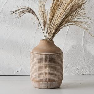 SIDUCAL Ceramic Rustic Farmhouse Vase, Sand Glaze Finish Boho Vase, Pottery Decorative Flower for Home Decor, Table, Living Room Decoration, Shelf Decor, Mantel, 7 Inch, Beige