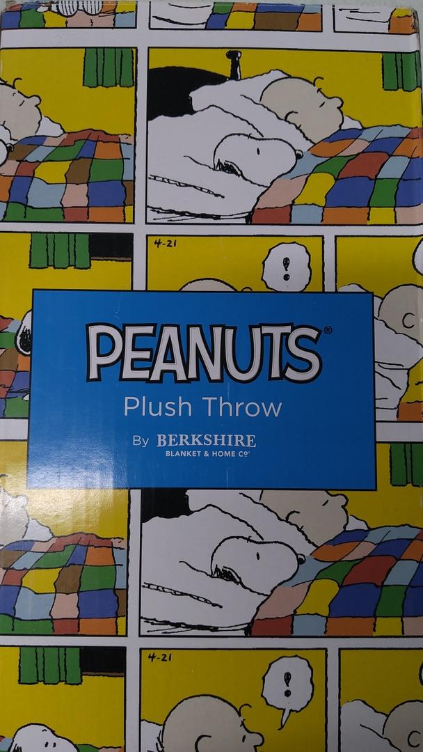 Peanuts Throw Blanket cartoon theme
