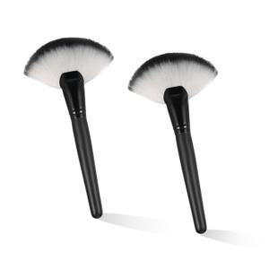 2 PCS Fluffy Fan Makeup Brush for Facials Face Soft Bristle Highlighting Blush Esthetician Large Fan Brush for Cosmetics Loose Powder Highlighting Blush