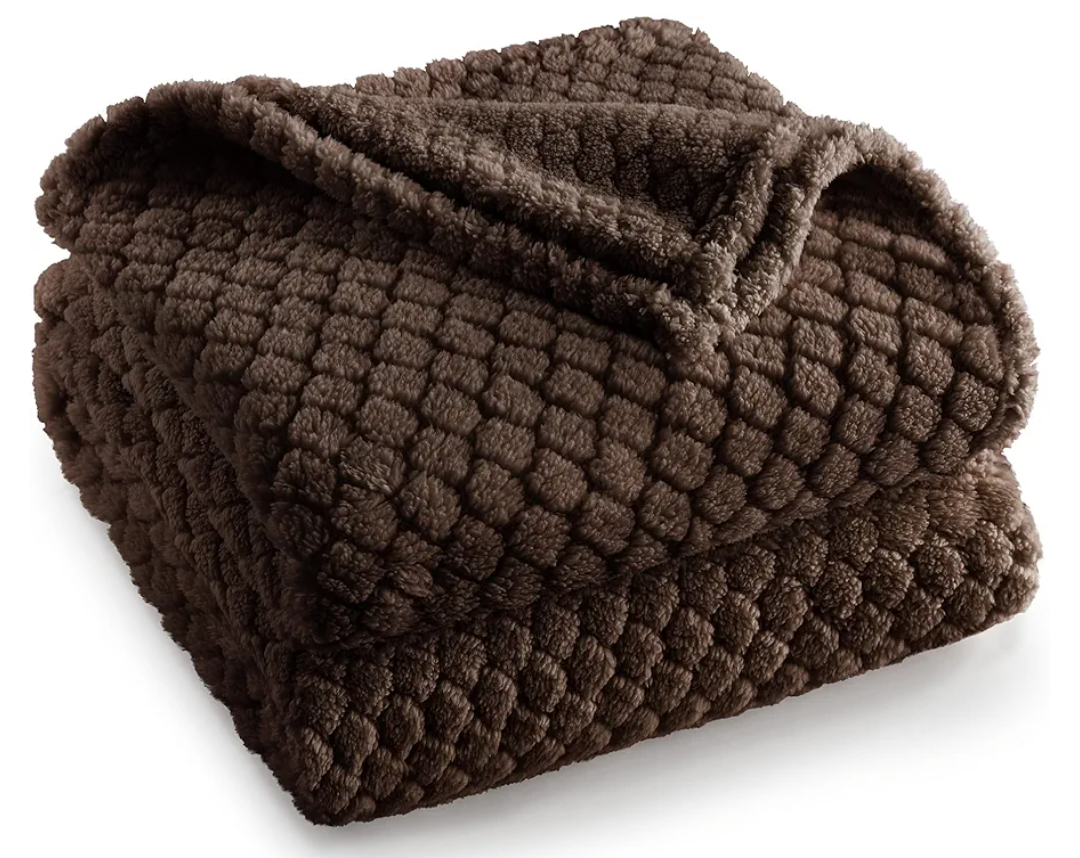 Exclusivo Mezcla Fleece Throw Blanket for Couch and Bed,Extra Soft Warm Decorative Fuzzy Throws for Women,Lightweight Cozy Blankets Size 50x60 Inches, Coffee