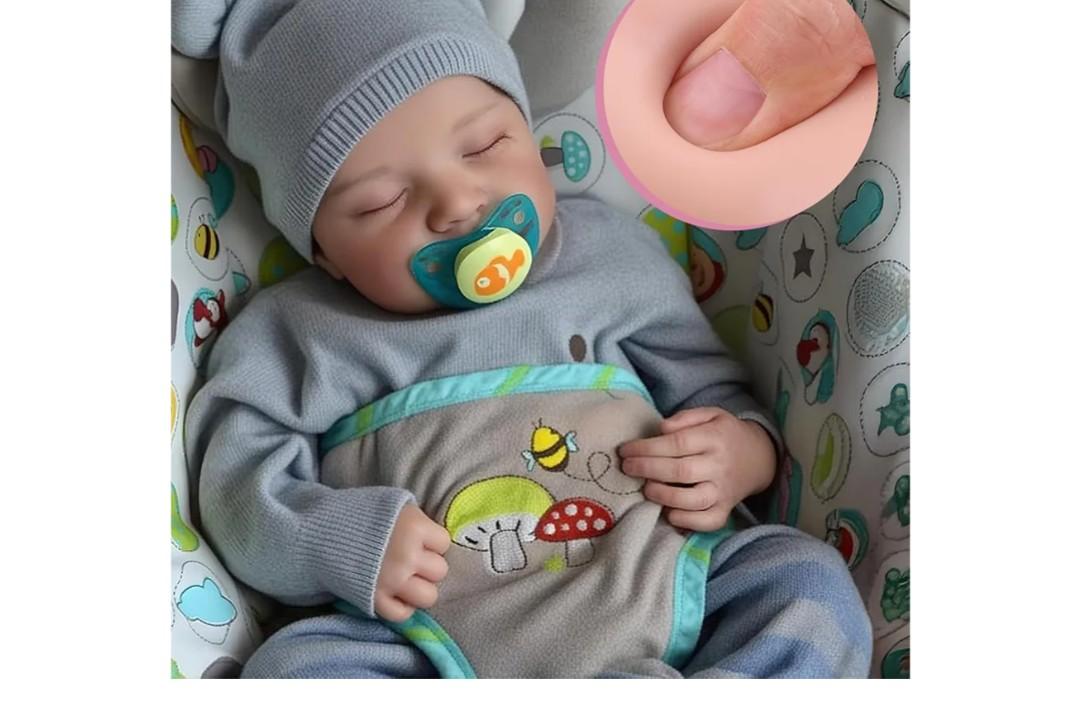 JIZHI Lifelike Reborn Baby Dolls - 17 Inch Realistic Newborn Baby Doll Real Life Realistic Baby Dolls Poseable Body Sleeping Baby Boy with Feeding Kit for Children 3+