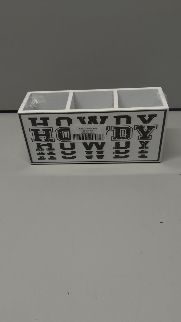 Western Office Decor Pen Holder for Desk, Western Gifts for Women Men, Retro Howdy Western Wooden Pen Pencil Holder Organizer for Home Office Desk Accessories, White