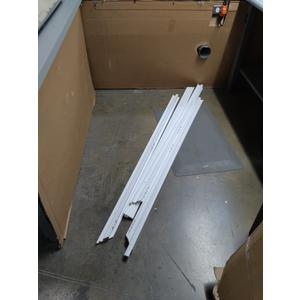 Wooden White Frame, 5ft L Per Pcs