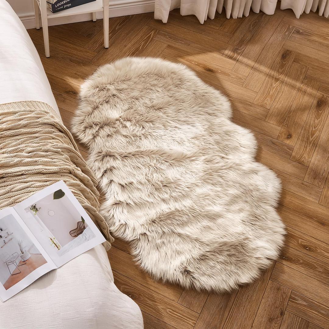 MIULEE Luxury Soft Fluffy Area Rug 3x5 Feet, Faux Fur Sheepskin Rug Decorative Plush Shaggy Carpet for Bedside Sofa Floor Nursery, Beige