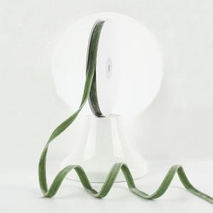 MEEDEE Moss Green Velvet Ribbon 3/8 Inch Double Face Velvet Ribbon 2 Rolls 20 Yards Chartreuse Ribbons for Ornaments, Gift Wrappig, Christmas Tree Decorations, Rustic Wreath, Winter Decor