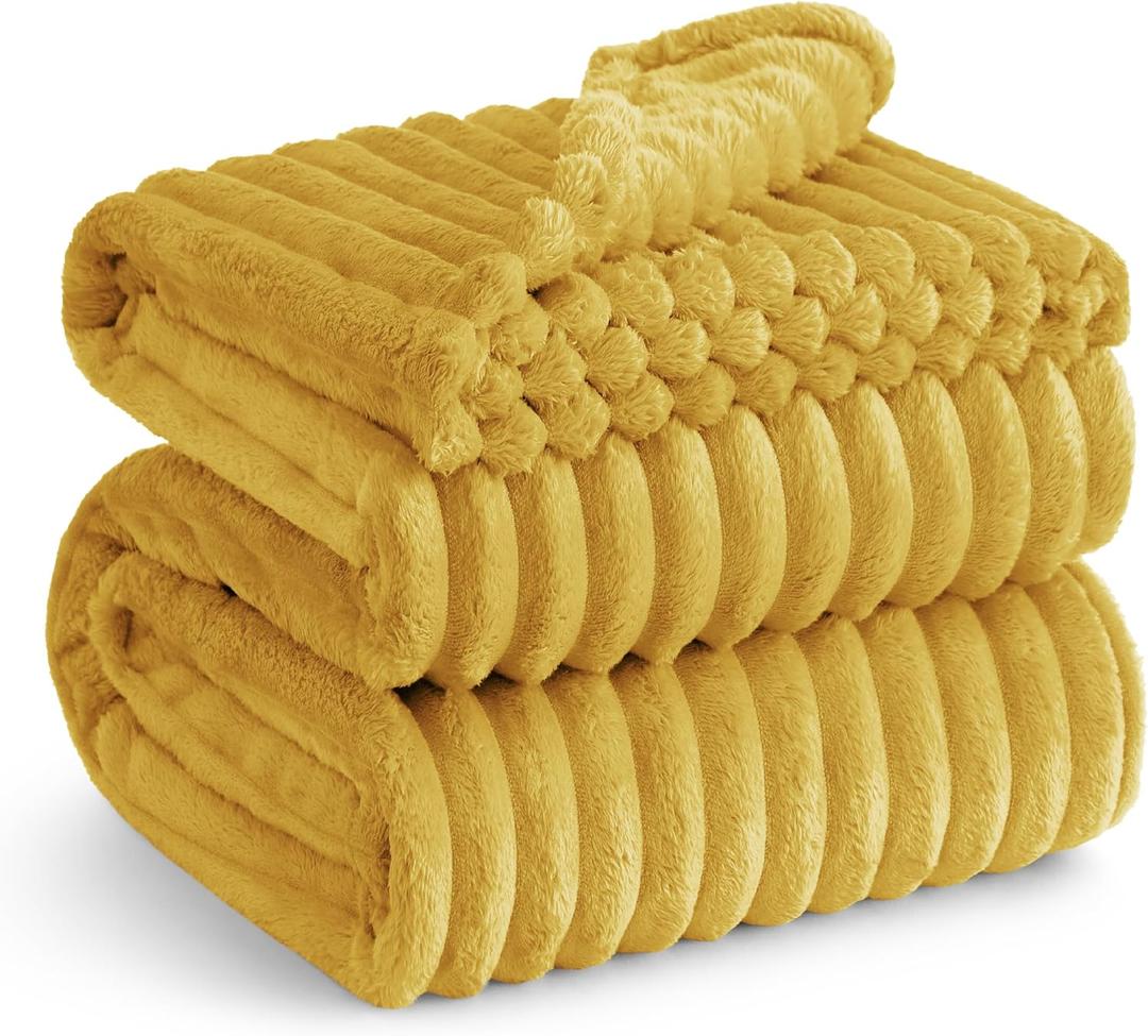 Bedsure GentleSoft Honey Full Blanket for Couch - Cozy Soft Blankets for Women, Cute Small Fleece Throws for Girls, Birthday Gifts for Women Decor Gifts for Mom, 84x90 Inches