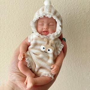 6 Inch Mini Silicone Baby Girl Doll, Realistic Sleeping Reborn Doll, pequeño