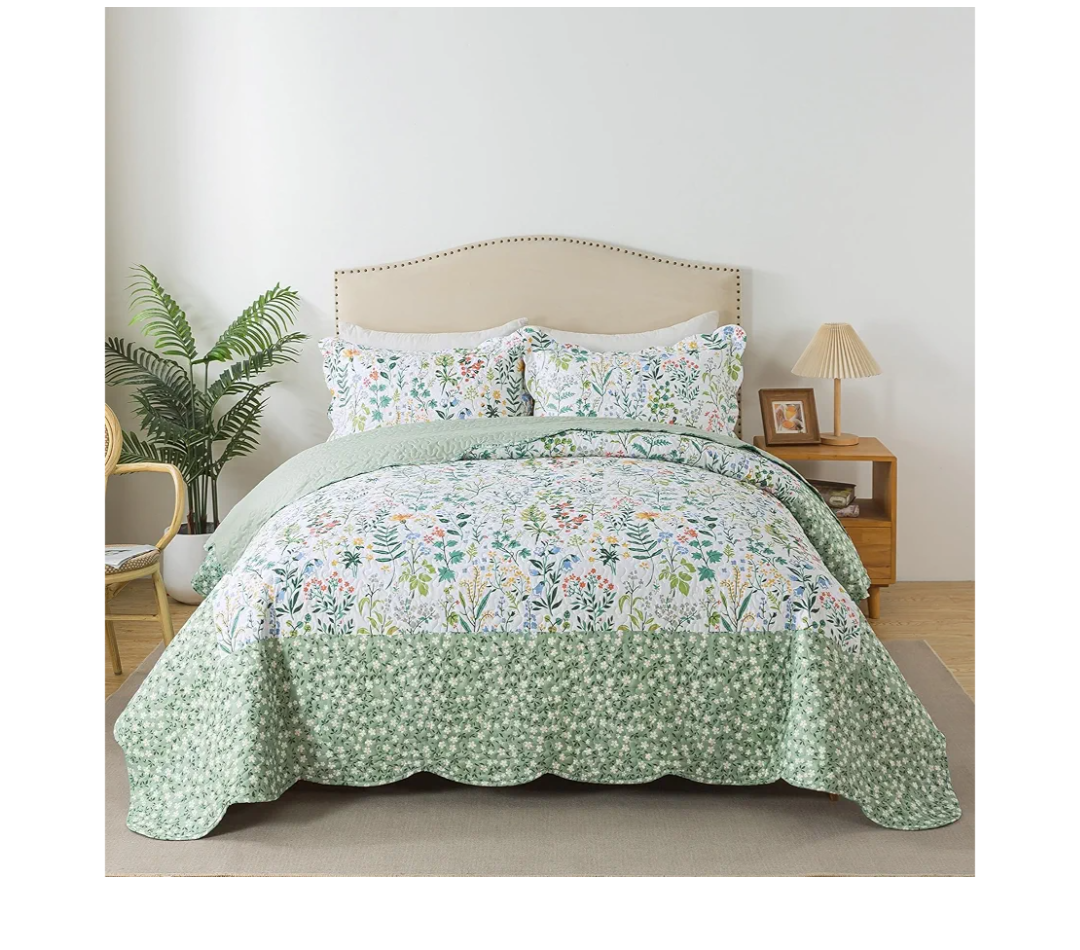 HoneiLife Bedspread Set - California King Quilt, 3-Piece Microfiber Bedspread Set, Green & White Floral Pattern, Extra Large 120x120 Bedding for All Seasons