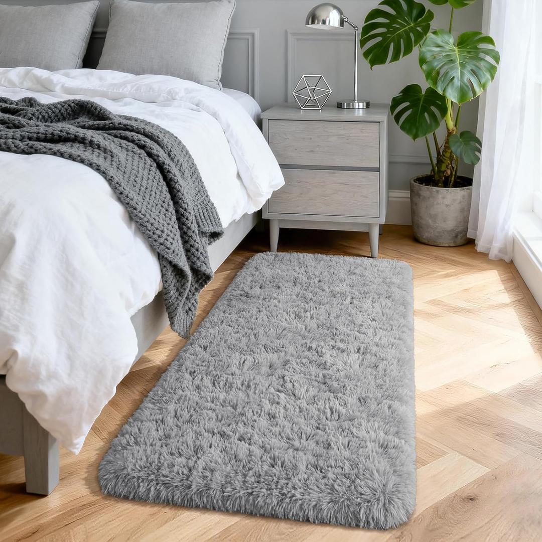 Merelax Fluffy Shaggy Small Area Rug, Grey 2x4 Runner Rugs for Bedside Christmas Home Decor, Mini Fuzzy Plush Throw Rug, Soft Non-Slip Entryway Gray Shag Catpet for Livingroom Holiday Aesthetic