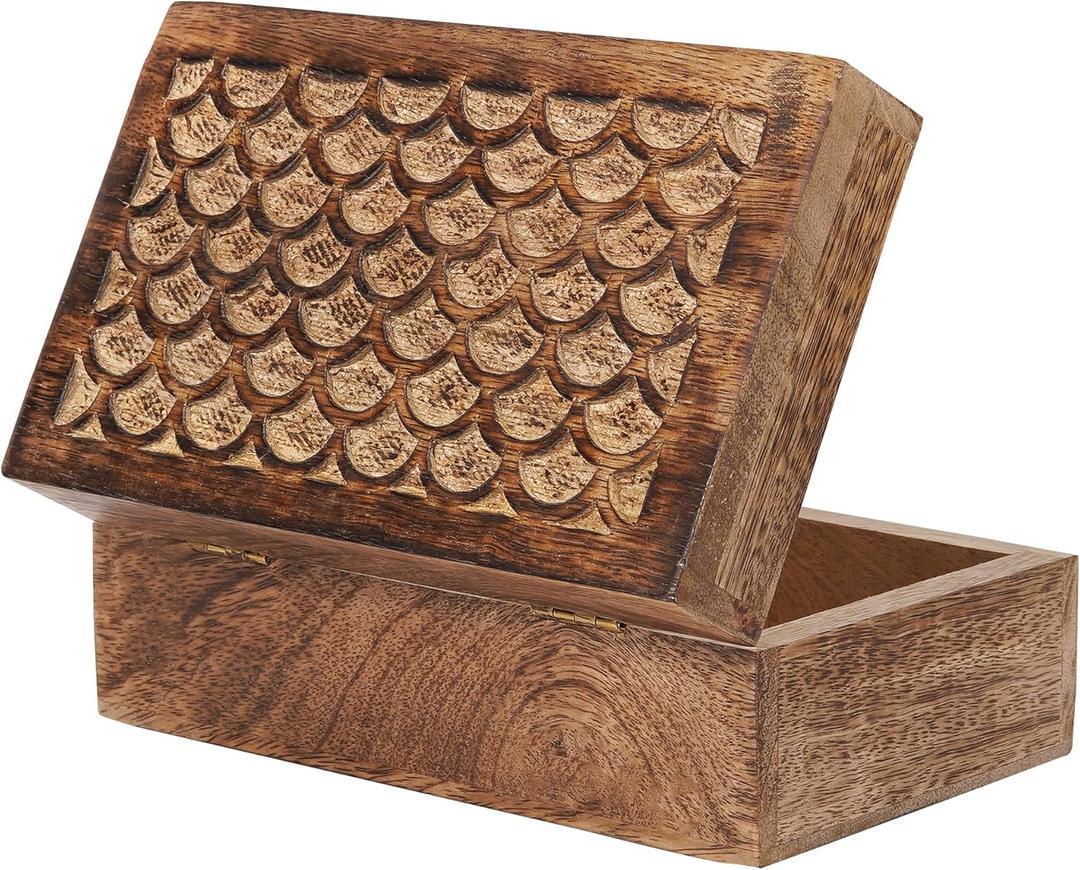 Carved Scallop Mango Wood Box with Lid - Medium Burnt Medium Wood Boxs - Handmade Decorative Boxs with Lid for Use As Memory Boxs, Keepsake Box, Photo Storage Box, and more - 7.5” x 4.5” x 3”