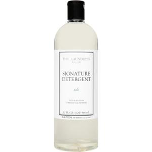 The Laundress Signature Isle Detergent, Coastal Inspired Scent, Concentrated Laundry Detergent Liquid, Tough on Stains, Isle Scent, 32 oz. (32 Fl Oz (Pack of 1))