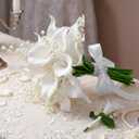 XunYee 16 Pcs Bride Bouquet Set Include 10 White Calla Lily Artificial Flowers 5 Faux Lily of The Valley 1 Groom Boutonniere Pin Bridesmaid Floral Bouquet for Wedding Party Ceremony Anniversary Decor