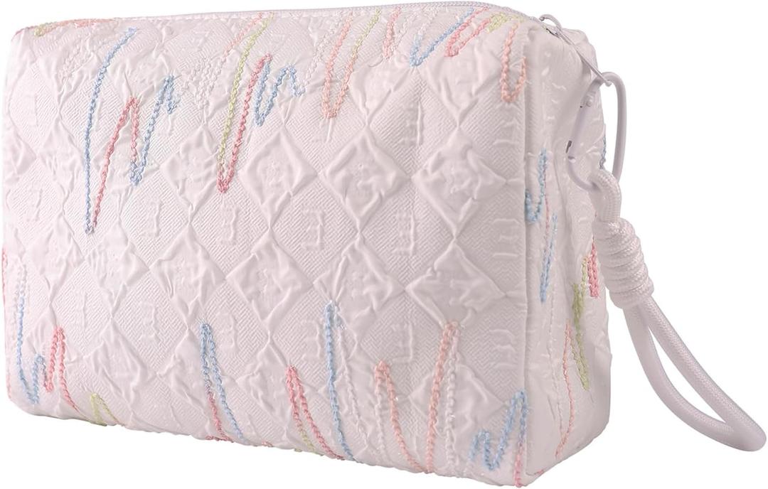 Makeup Bag Toiletry Bag for Womencute Cosmetic Bag with Relief Design, Can Accommodate Various Cosmetic AccessoriesWhite