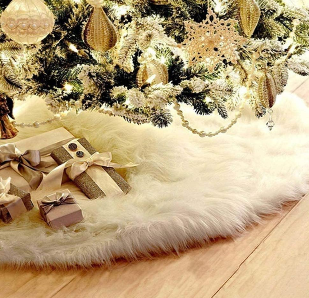 AOGU 60 Inch Faux Fur Christmas Tree Skirt White Plush Skirt for Merry Christmas Party Christmas Tree Decoration