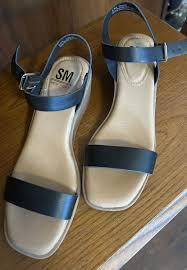 Womens Black Sandals SM New York Size 8