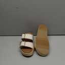 Women's platform sandals, with adjustable fasteners, open-toe design, easy to put on and take off, suitable for summer beach and casual wear.