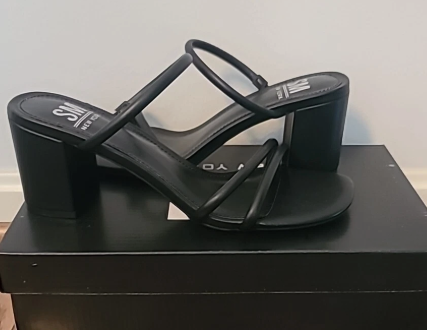 SM new york ava black 8.5