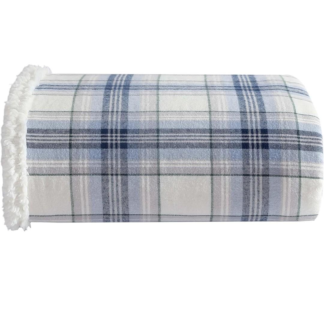 Eddie Bauer - Blanket, Super Soft Reversible Sherpa & Brushed Fleece Bedding, Throw Blankets for Couch, Ideal for Lounging (Edgewood Plaid Blue)
twin