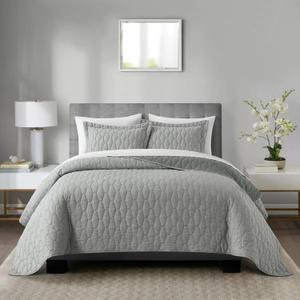 Chic Home Nyla 3 Piece Queen Size Quilt Set - Contemporary Geometric Hexagon Pattern Bedspread Coverlet with 2 Pillow Shams, Grey